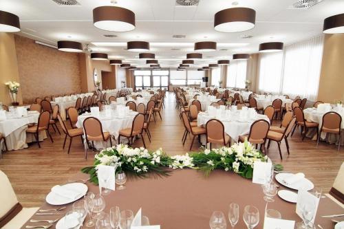 Banketu zāle, Hotel Fidalgo in Kalamoča