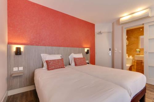 Sure Hotel by Best Western Paris Gare du Nord - image 3