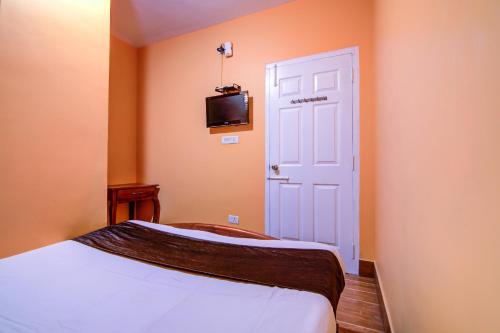            OYO 19684 Aishwariyaa Gardens 3                                                       