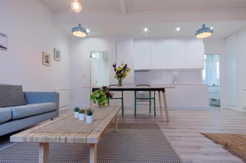 Apto Comfortable en Maria Pita, Centro Ciudad