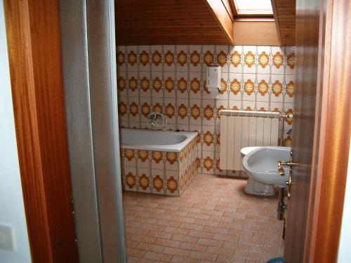 3 bedrooms, 7 beds