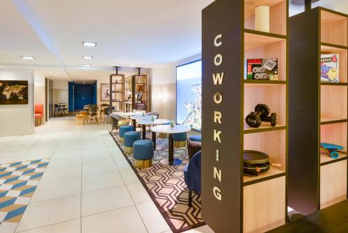 ล็อบบี้, อพาร์ตโฮเต็ล อดาจิโอ โมนาโค มอนเต คริสโต (Aparthotel Adagio Monaco Monte Cristo) in โบโซเลย์