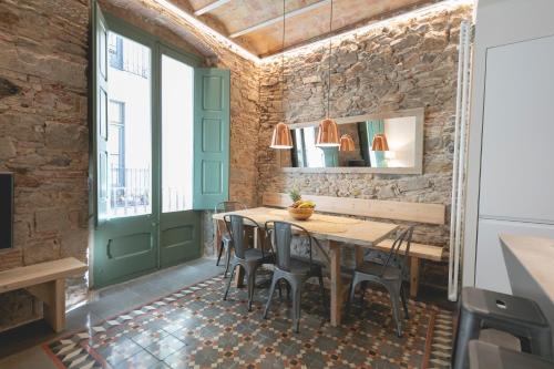 Bravissimo Mercaders, beautiful 3 bedroom apartment