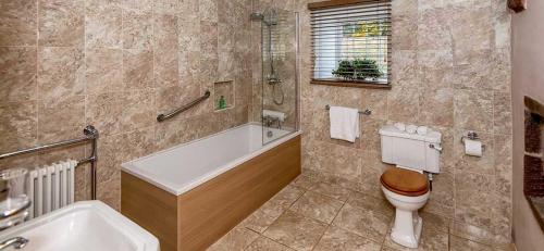 Mill Of Nethermill Holidays - image 6