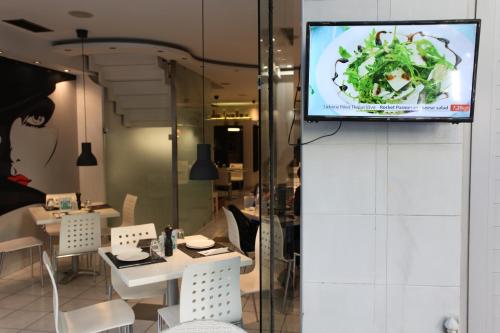 Your address in Koukaki by Athenian Home - 1 bdr Apt - image 6