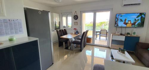  Sunset Apartment in Mandre