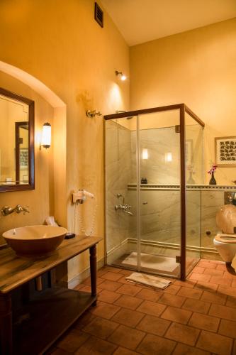 Old Harbour Hotel – Cochin, NE