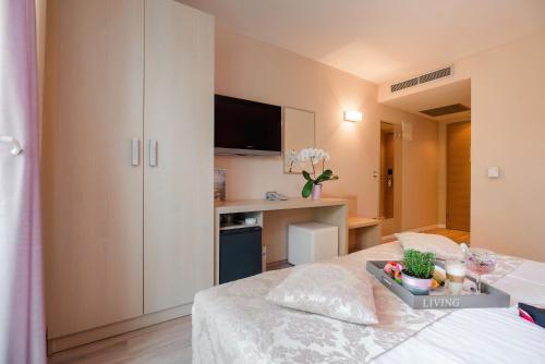 Hotel Maritimo - main image
