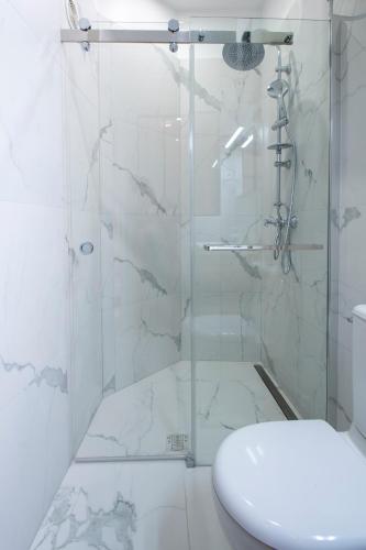 Dreamyflat - Eiffel tower - image 7