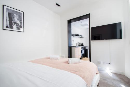 Dreamyflat - Eiffel tower - image 3