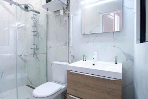 Dreamyflat - Eiffel tower - image 10