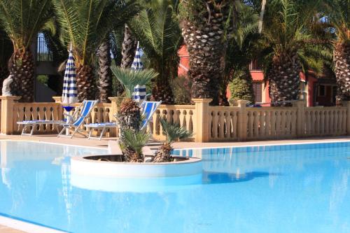 Swimming pool, Appartamenti Vacanze Minervino in Mandrione