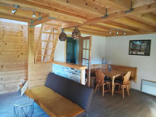 Brunarica Lorentia in 比澤利斯哥