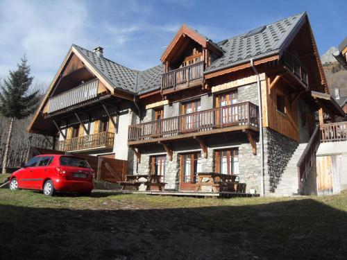 Chalets Clovis I & II - image 3