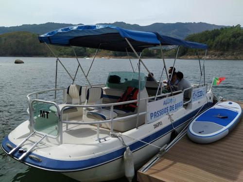  Passeios de barco-geres, Rio Caldo bei Sidros