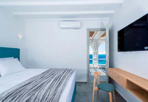 Dreambox Mykonos Suites - image 12