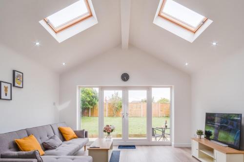 Private, Wirral Deluxe Bungalow, Heswall, Merseyside