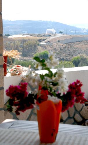 ระเบียง/ชานเรือน, Christos rooms milos in เกาะมีลอส