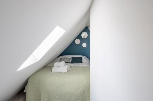 Saint Germain by Cocoonr - image 7