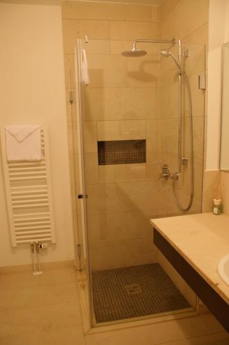 1 twin bed