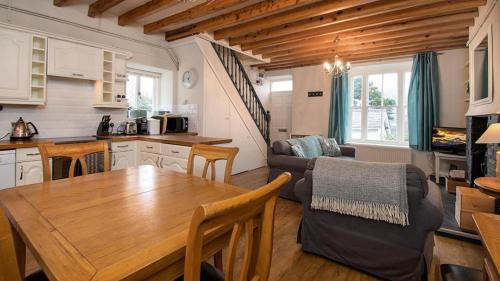 Konyha, One Bron Derw in Dolwyddelan