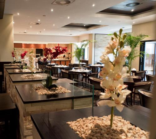 Restaurant, Premier Hotel O.R. Tambo in Johannesburg