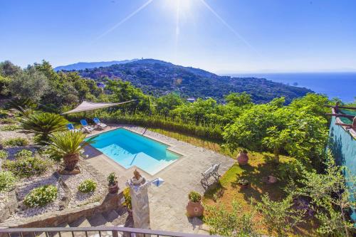  Amore Rentals - Villa Dei Galli in SantʼAgata sui Due Golfi