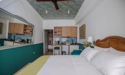 Rastoni Athens Suites near Acropolis at Tsatsou street - image 13