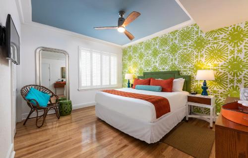 room detail thumbnail 1