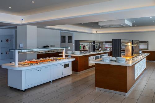 Tofinis Hotel - image 4