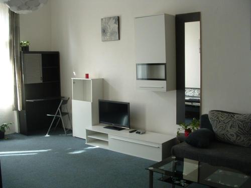 Two-Bedroom Apartment - Legerova street image 10