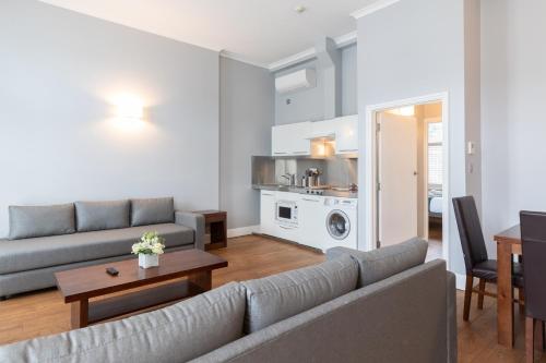 SW1 Apartments - image 2