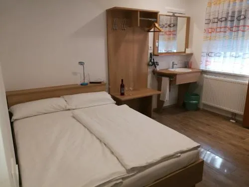 Dorf-Zimmer Mirth in Eltendorf, Österreich