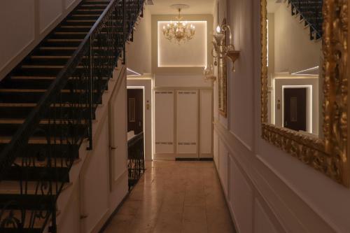Bejárat, Relais Bocca di Leone near Spanish Steps (Piazza di Spagna)