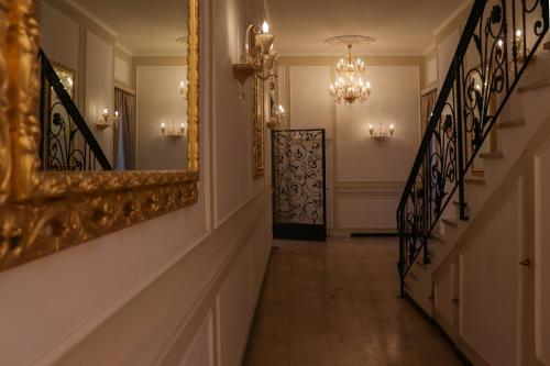 Bejárat, Relais Bocca di Leone near Spanish Steps (Piazza di Spagna)