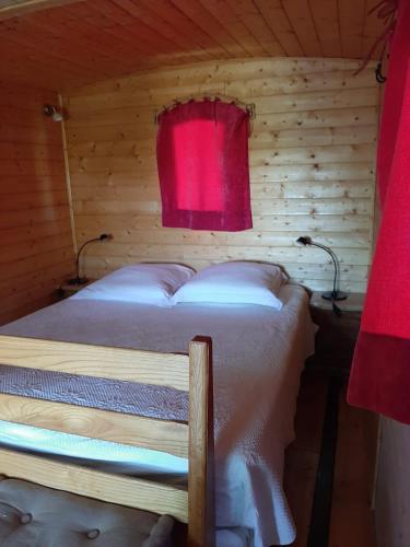 Roulotte Marcel Chaix Accueil - Chambre d'hôtes - Étoile-sur-Rhône