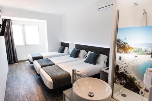 Hostal Ribas - image 5