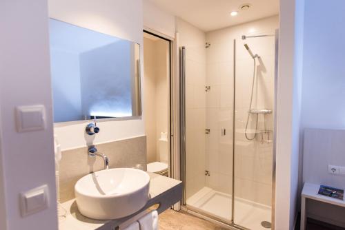 Hostal Ribas - image 10