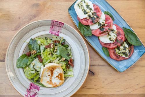 Family Hotel Saint George - image 9