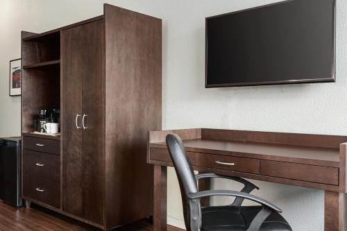 Days Inn by Wyndham Montmagny, Montmagny (photo 8)