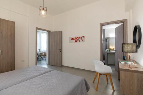 Rose Central Master Bedroom Apartment