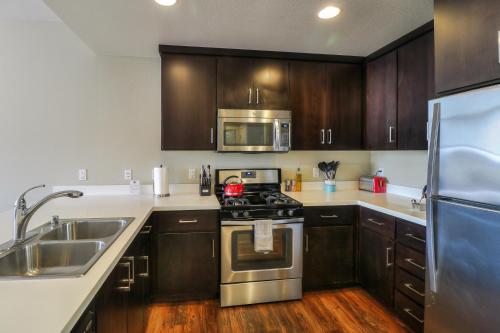 Urban Flat Apartments @ Foster City - image 7