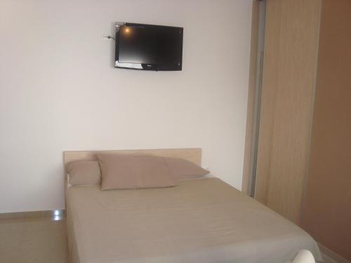 Studio with Balcony image 3