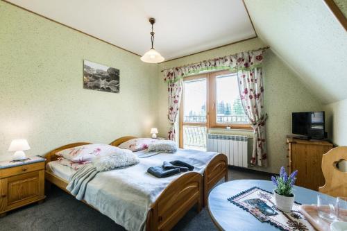 Large Double Room image 2
