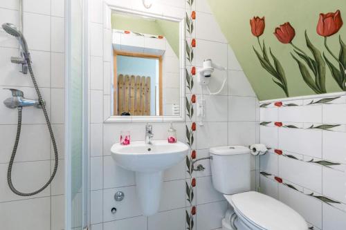 Large Double Room image 3