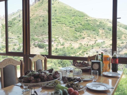 Restaurante, Kirch Hotel & Restaurant in Goris