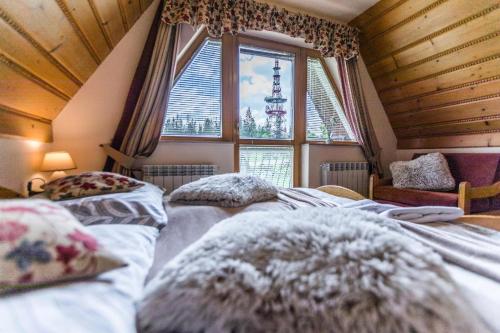 Large Double Room image 9