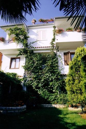 Apartments with a parking space Rovinj - 9701 - image 6