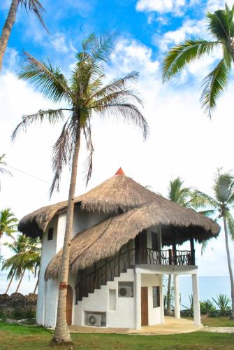 Villa Marmarine Beach Resort in Siquijor