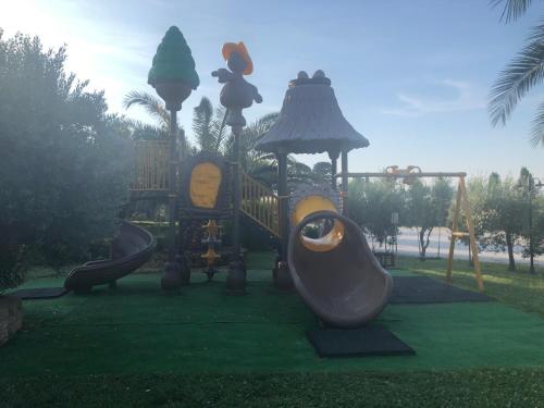 Parque infantil, Casa in campagna a due passi dal mare in Viareggio City Center